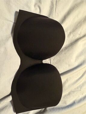 Strapless Black Molded Cup Bra — Smooth Seamless Support